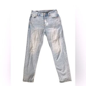 American Eagle Mom Jeans 2 Short light wash mid rise